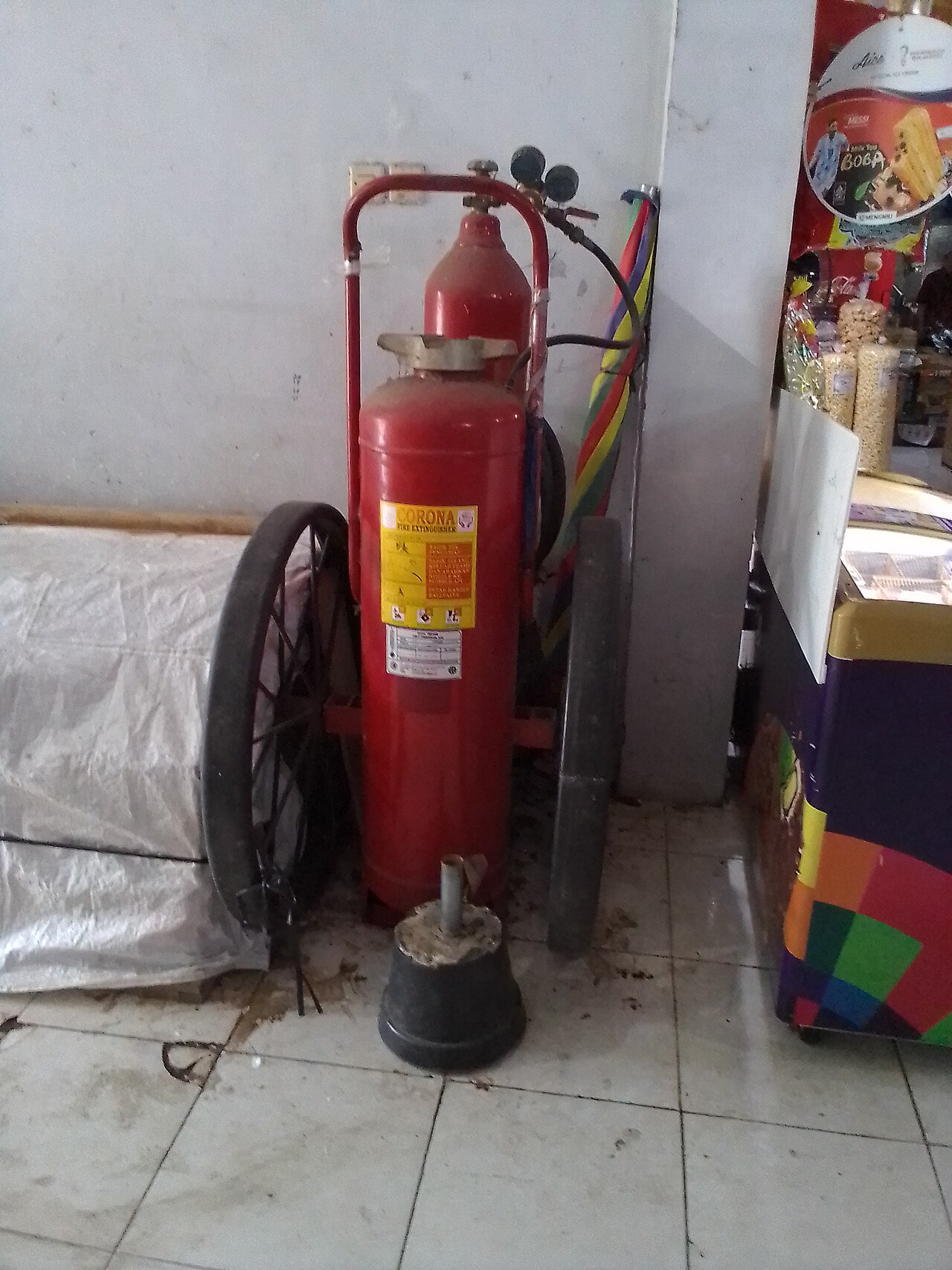 Operasi pemadaman kebakaran bantarujeg